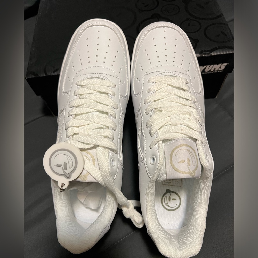 YUMS shoes. BNIB